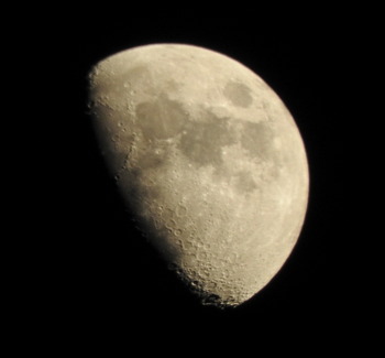 20160515 moon.jpg